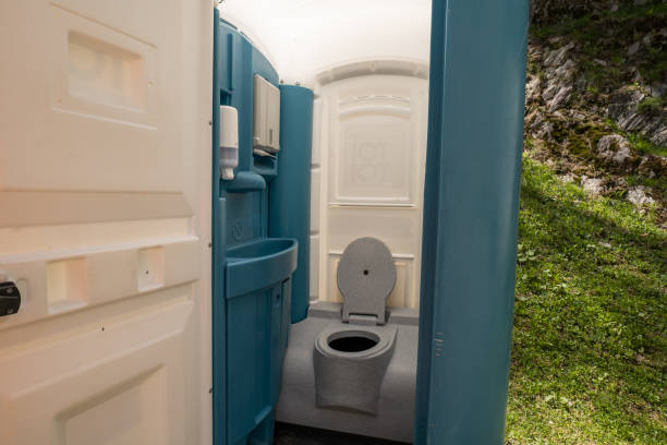 Best High-end porta potty rental  in Pleasanton, KS